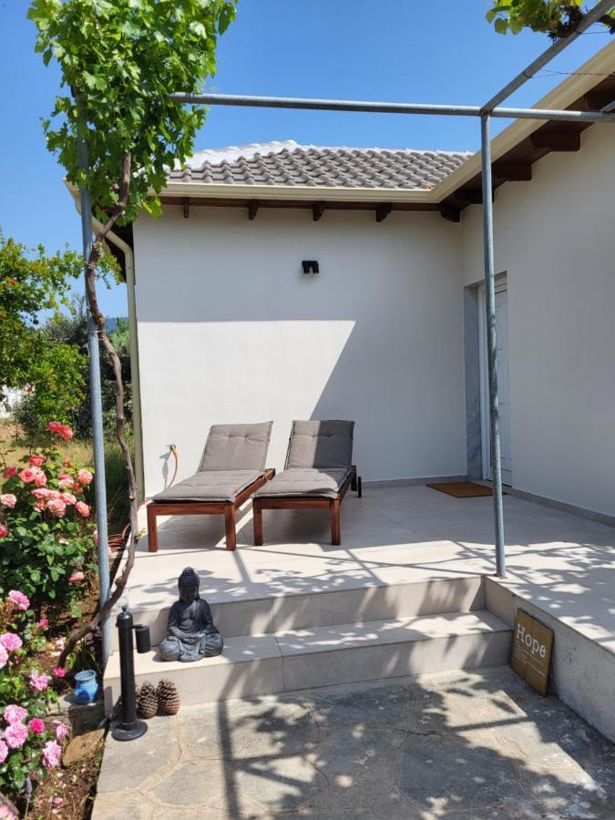 Ioannis Houses - Gemuetliches Ferienhaus Im Olivenhain Skala Potamia  Bagian luar foto