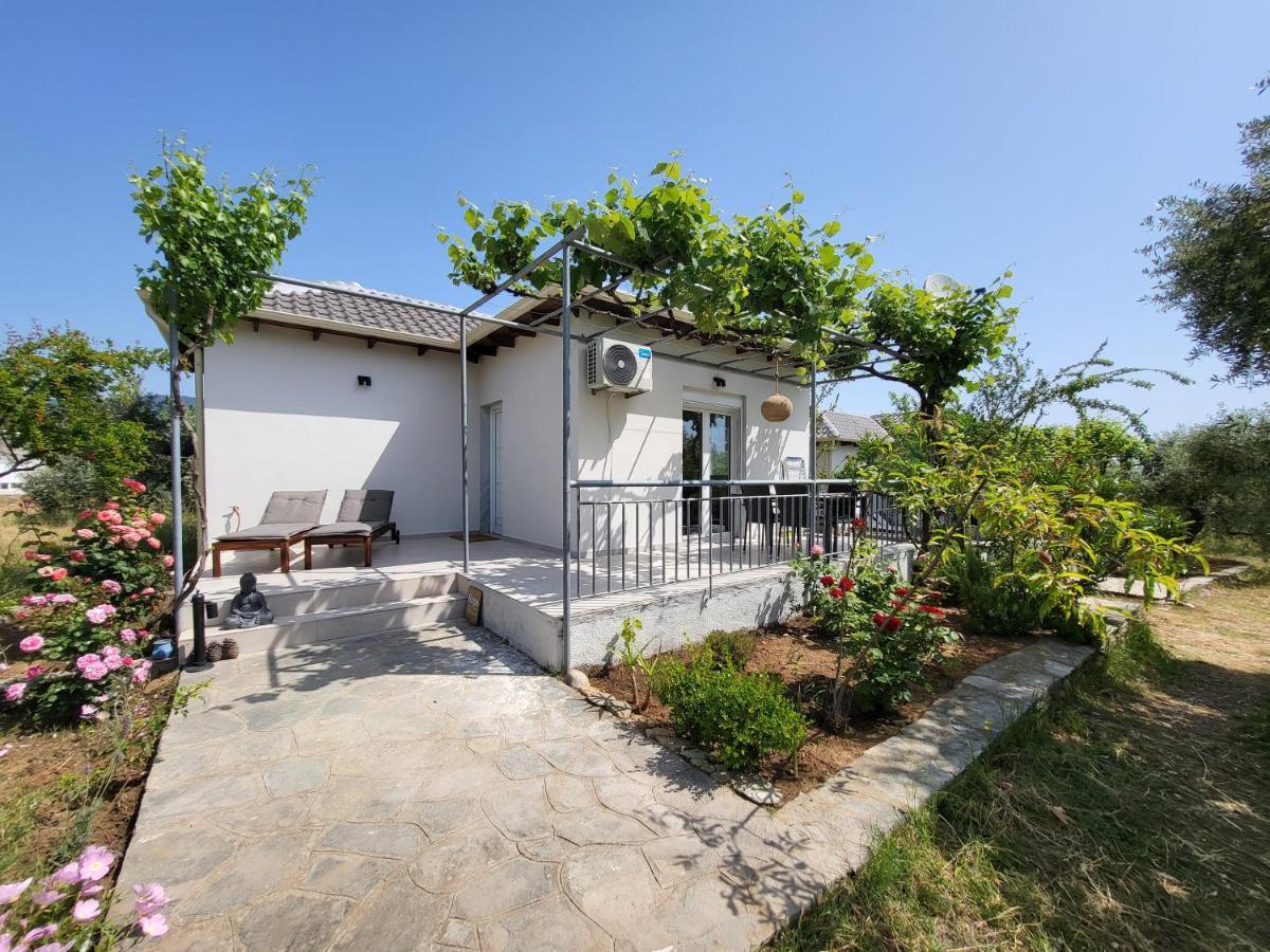 Ioannis Houses - Gemuetliches Ferienhaus Im Olivenhain Skala Potamia  Bagian luar foto